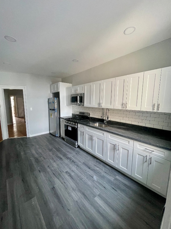 Building Photo - 1103 Summit Ave Rental