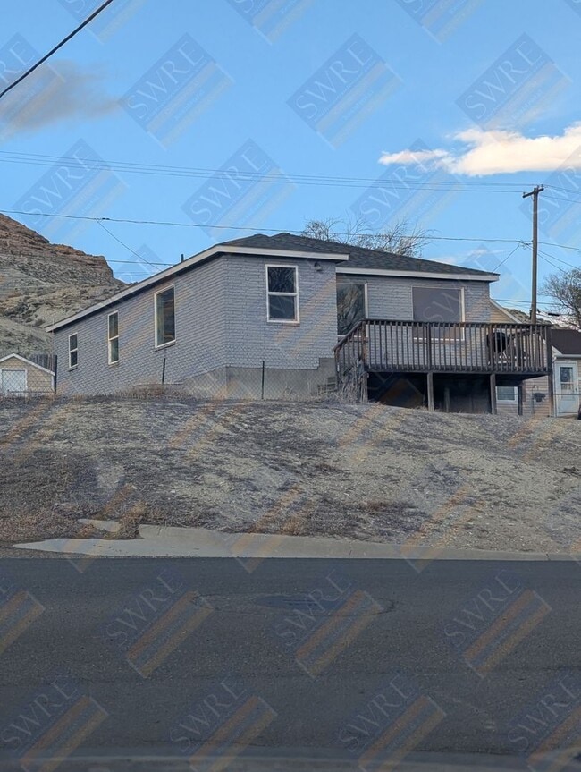 Building Photo - 160 W 2nd N