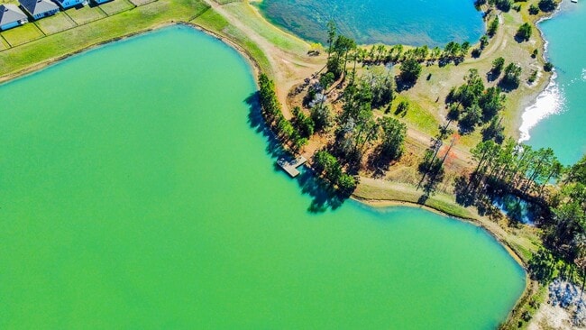 Photo - 473 Shoreview Dr