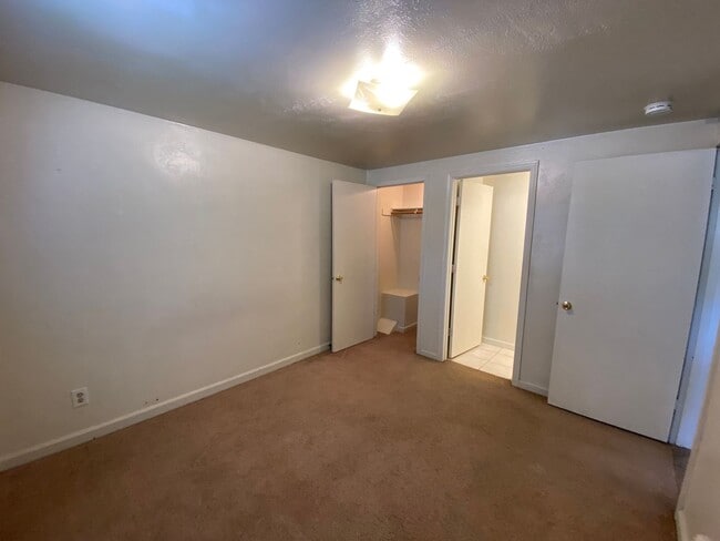 Photo - 152 Maywood Avenue Unidad A