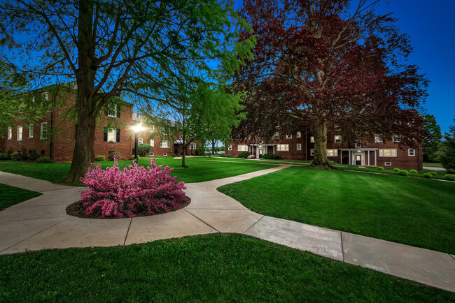 Grandview Apartments - Grandview Apartments