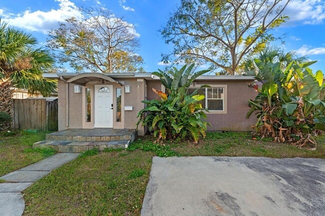 Building Photo - 4514 9th Ave N