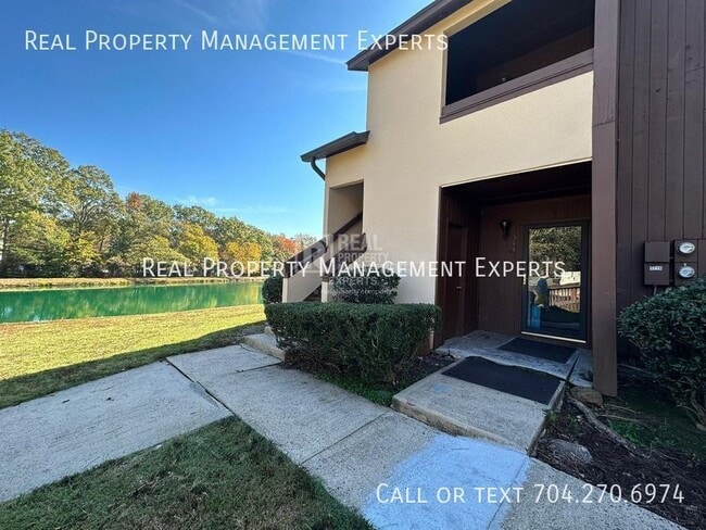 Building Photo - 5718 Dockside Dr