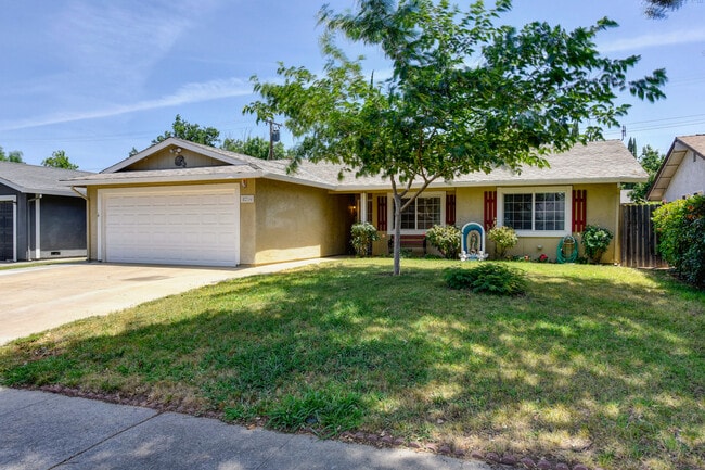 Building Photo - 8216 Baymore Way