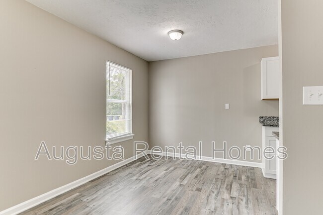 Photo - 152 Conifer Dr