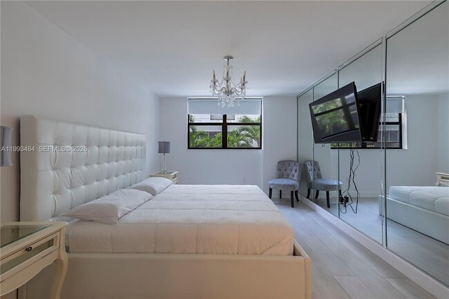 Photo - 1621 Collins Ave Unidad 206