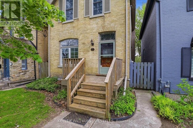 Photo - 303 Pall Mall St