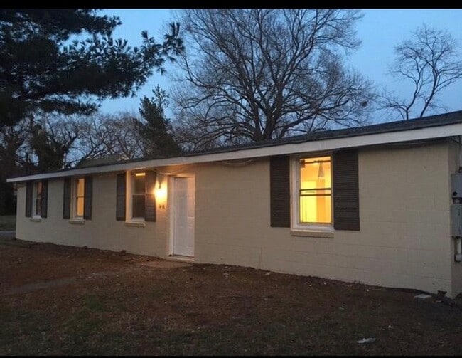 Building Photo - 871 W 37th St Unit 1