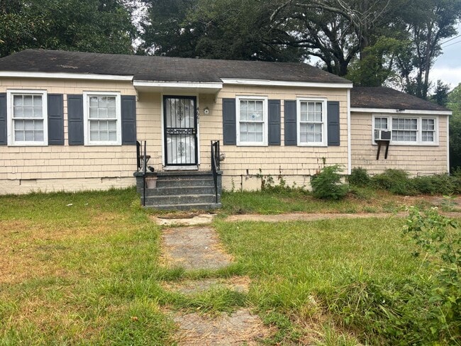 Building Photo - 4661 Londonderry Dr