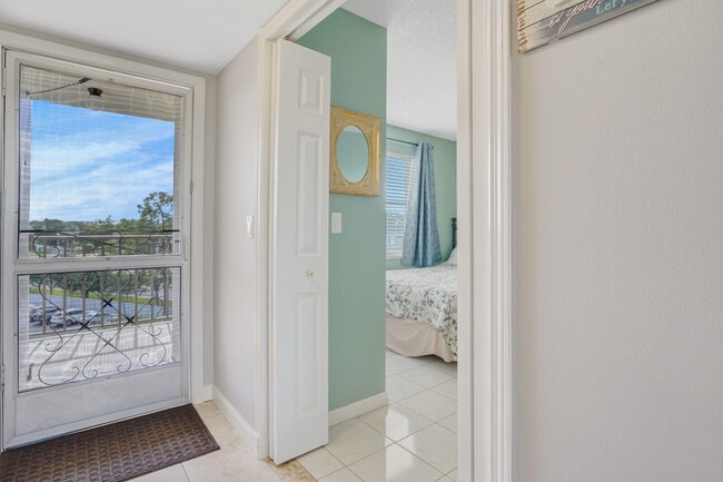 Photo - 3959 Via Poinciana Unit 503