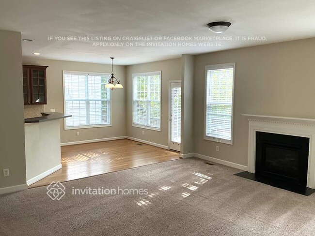 Photo - 1525 Lindenberg Square