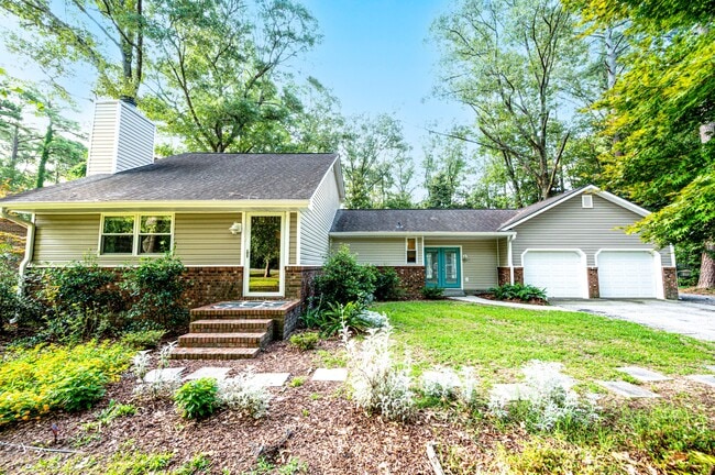 Building Photo - 512 Haywood Creek Dr