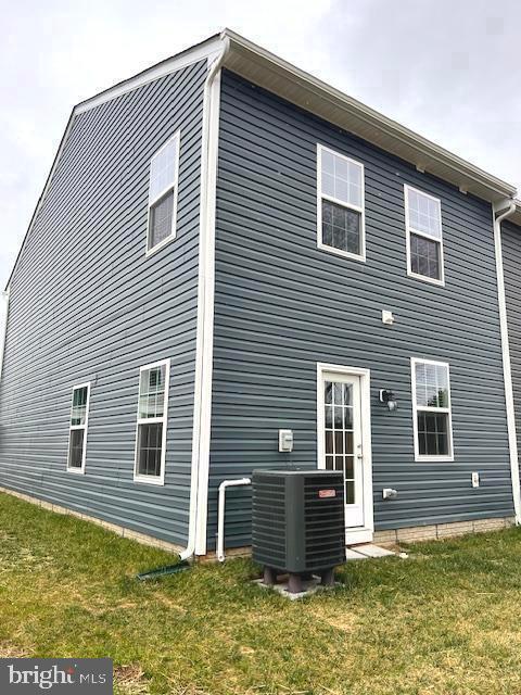 Photo - 429 Tevis St