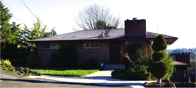 Building Photo - Spectacular Water View of Puget Sound and Mount Rainier