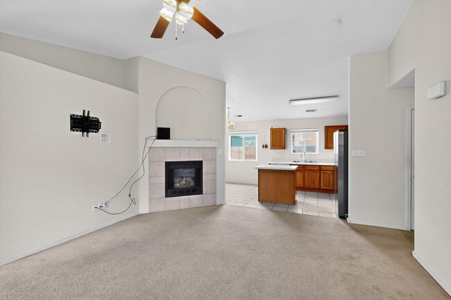 Photo - 9000 Violet Orchid Tr SW