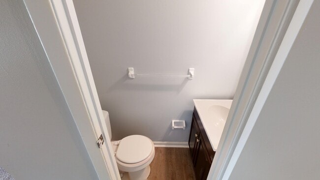 2BR, 1.5BA - 1,100SF - Half Bathroom