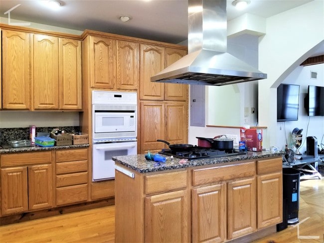 Photo - 38 Babcock St Unit 3