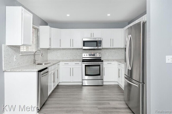 Photo - 224 Oak Ridge Dr