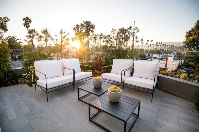 Gardenhouse Beverly Hills