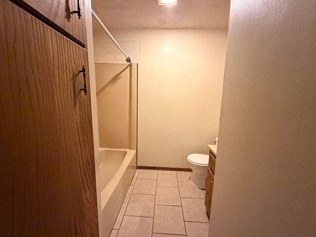 Photo - 1401 S Houston Ave Unit 1401 S Houston, Apt B