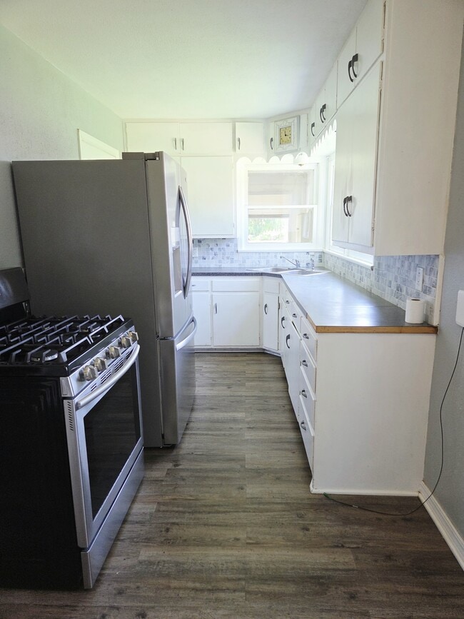Photo - 418 W Iowa Ave