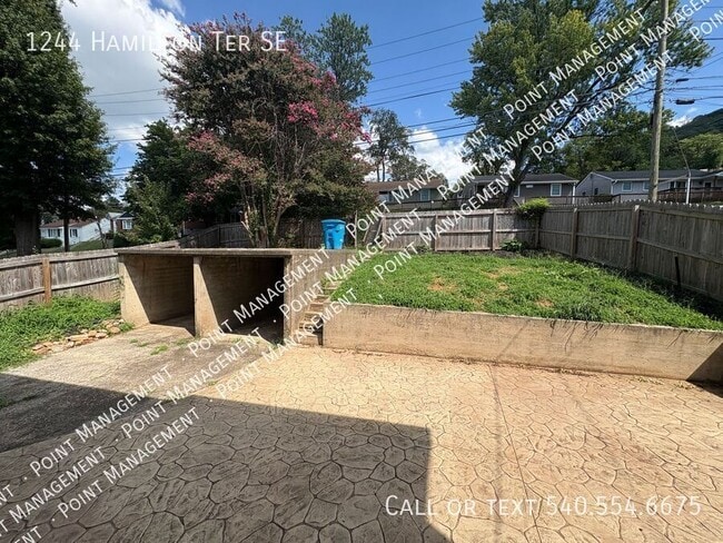 Photo - 1244 Hamilton Terrace SE