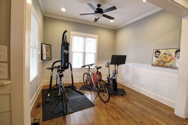 Photo - 223 N Elizabeth St