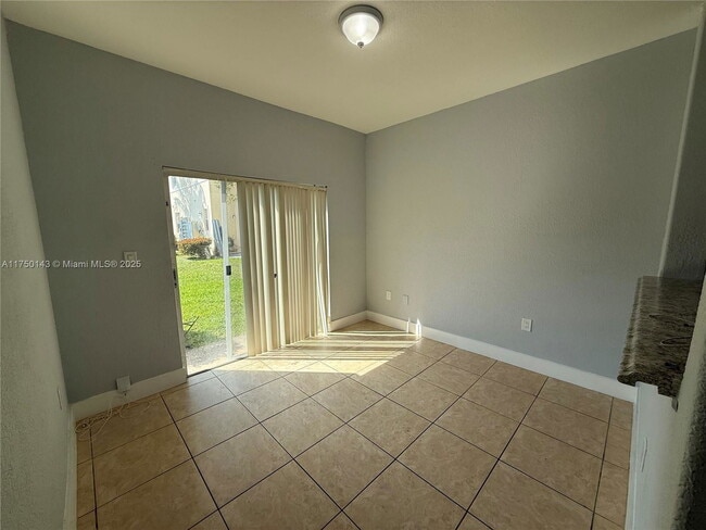 Photo - 1568 SE 26th St