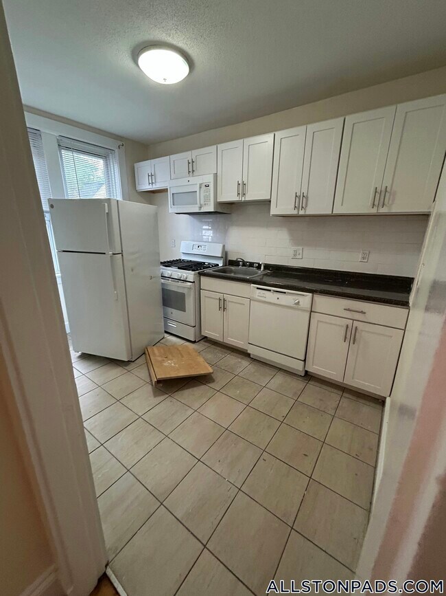 Photo - 524 Cambridge St Apartment Unit 4A