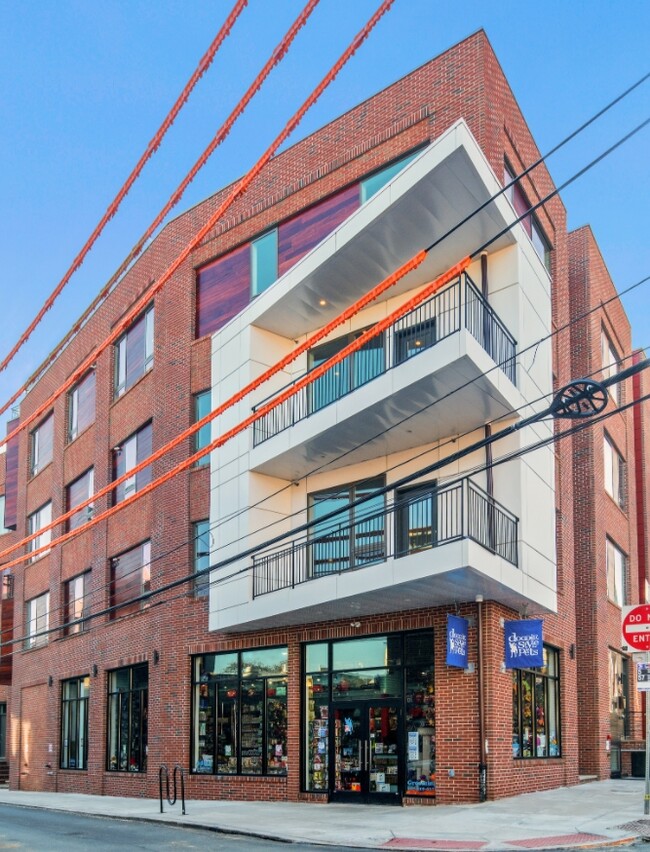 Building Photo - 861 N 3rd St Rental
