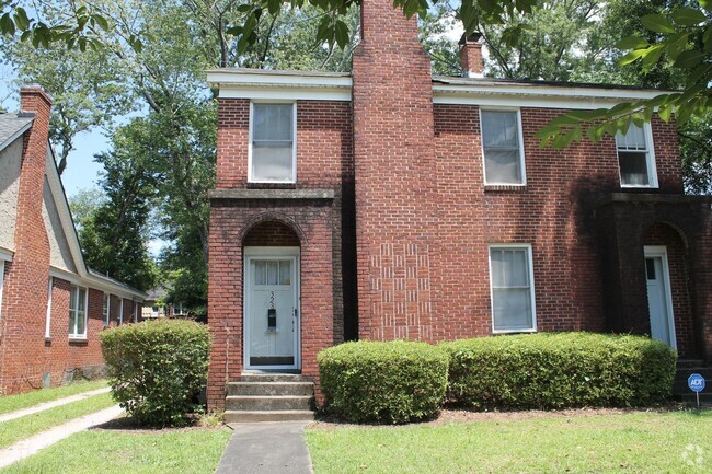 Building Photo - 2 Bedroom/ 1 Bath Apartment in Shandon