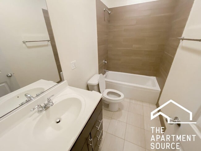 Photo - 1827 W Leland Ave Unit GDN