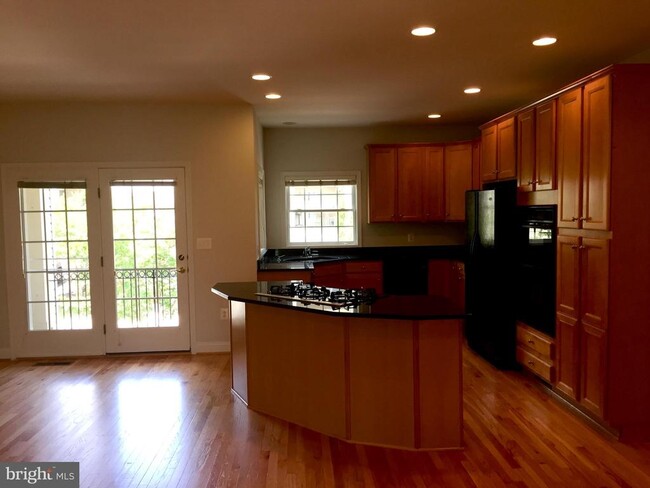 Photo - 25802 Turlough Terrace