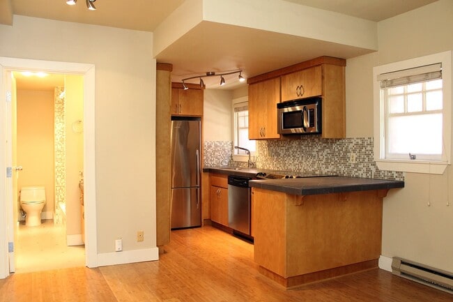 Photo - 1829 NW Lovejoy St