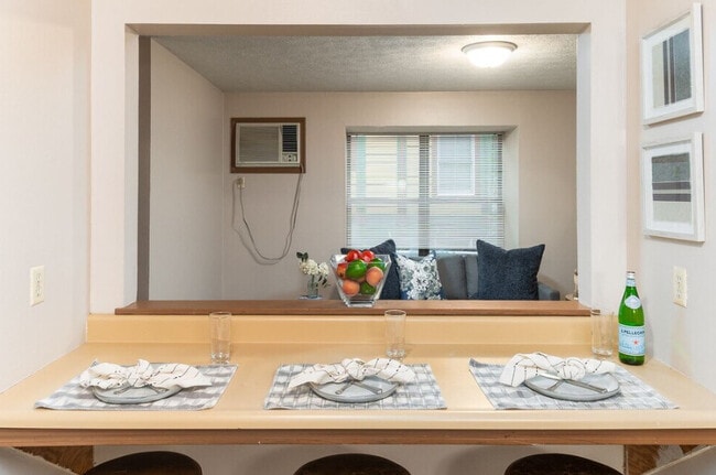 Settlement Apartments