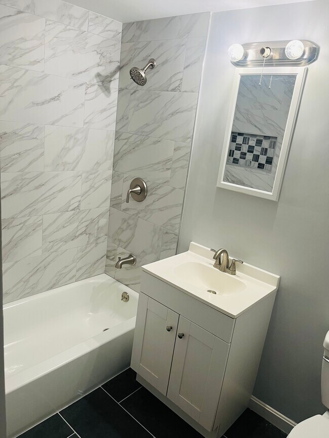 Photo - 1 Continental Ct