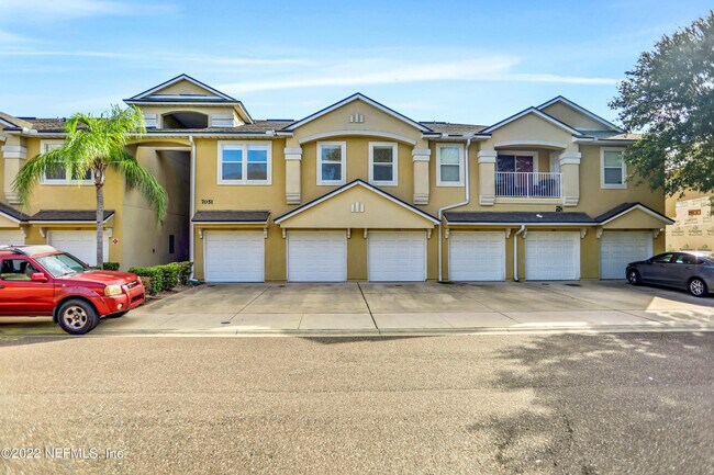 7051 DEER LODGE Cir Unit 107