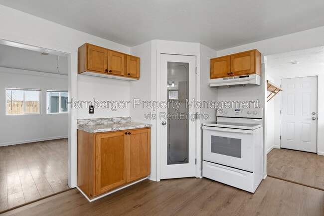 Photo - 1103 E Joseph Ave