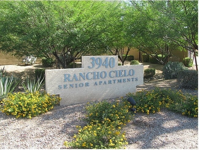 Rancho Cielo, Exterior