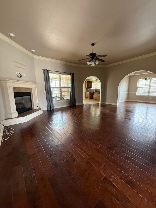 Photo - 6405 S 49th St