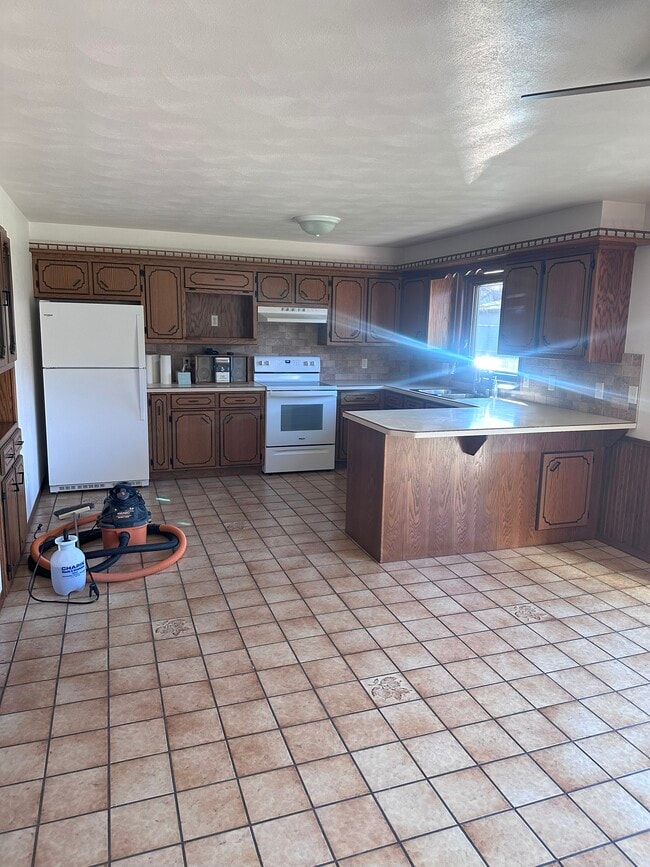 kitchen - 14 Duchess Ct Unit 16 Duchess ct.