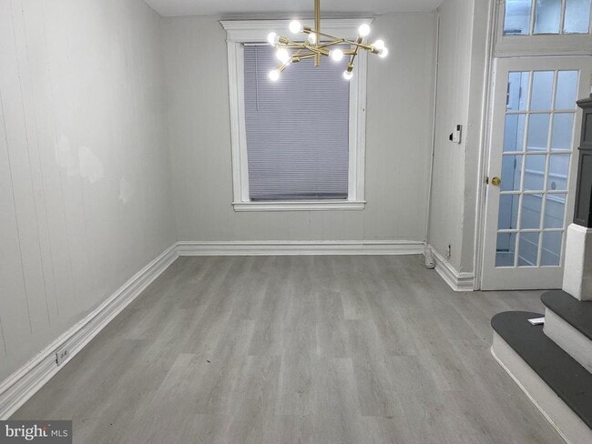 Photo - 1919 N Patton St