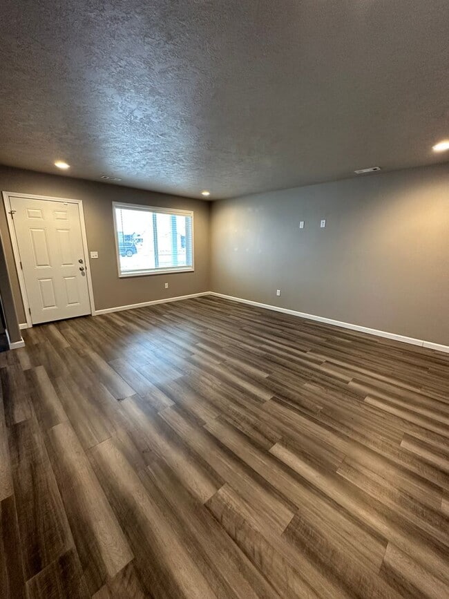 Photo - 3 Bedroom Home