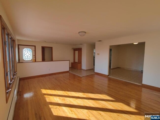 Photo - 447 Jersey Ave