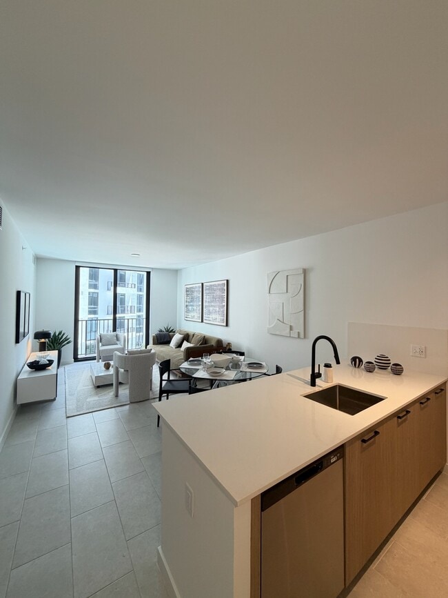 Building Photo - 3011 NW 18th Ter Unit A1