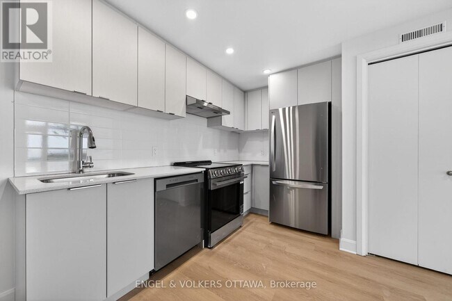 Photo - 1360 Carling Ave Unité 1803