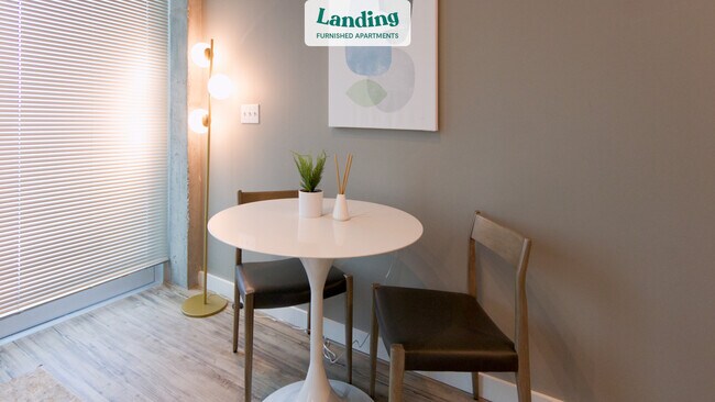 Photo - 160 16th St N Unidad 411.3067