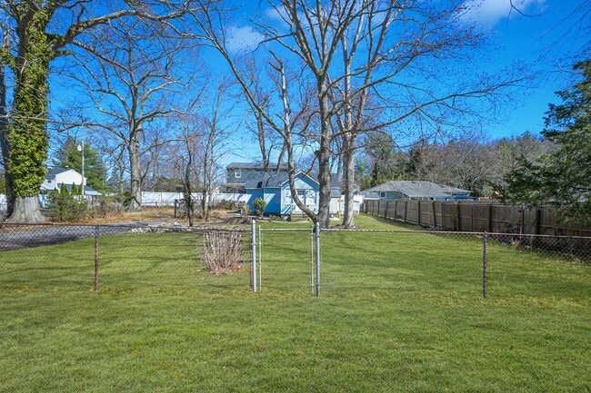 Building Photo - 427 Browns Rd Rental