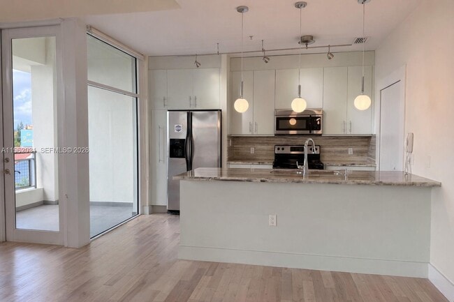 Building Photo - 6701 Biscayne Blvd Unit 303