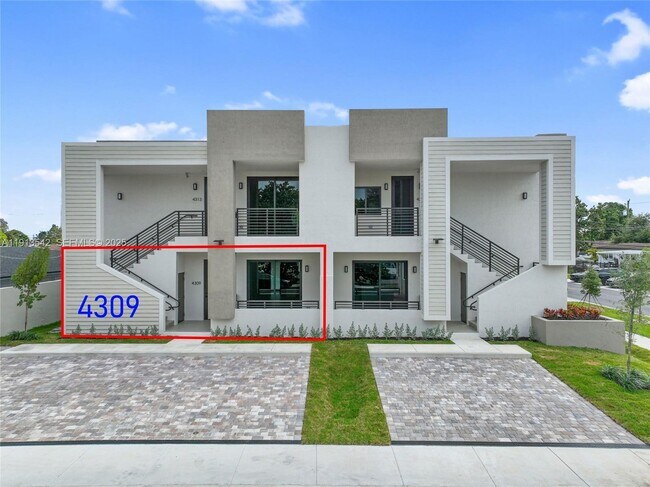 Photo - 4309 E 8th Ct Unit A